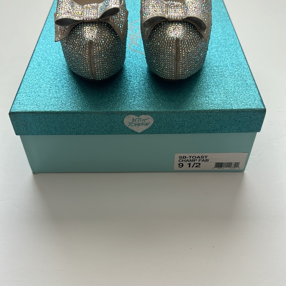 Blue by Betsy Johnson | Champ Fab Bow Pumps - Picture 6 of 8